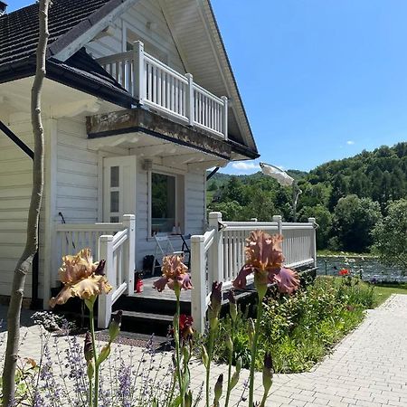 Bialy Domek Tylmanowa Esterno foto