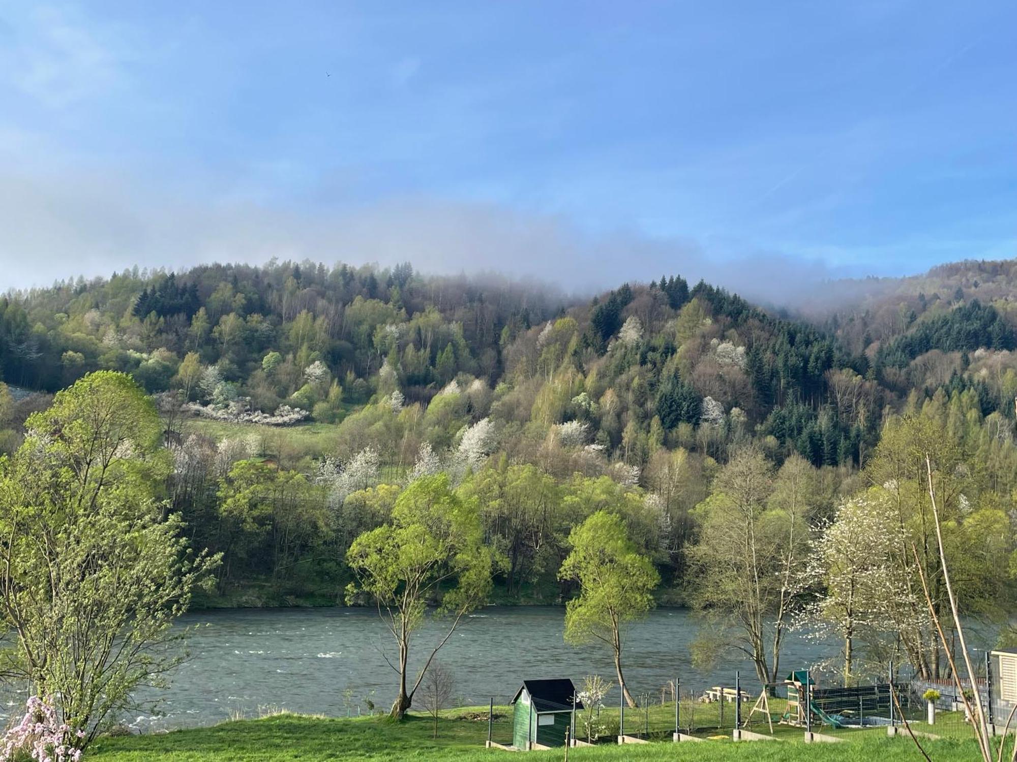 Bialy Domek Tylmanowa Esterno foto